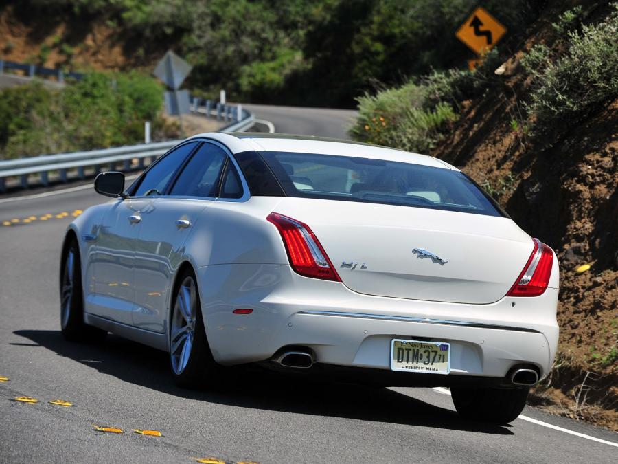  Jaguar XJL 2010 года  (US) (фото 20 из 41)
